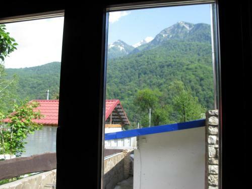 Hostal Omela Chalet