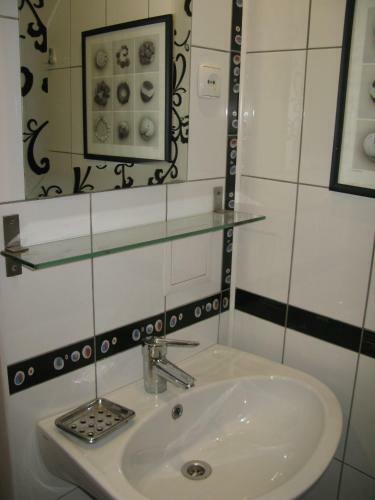 Hostal Omela Chalet