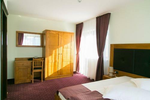 Hostal White House