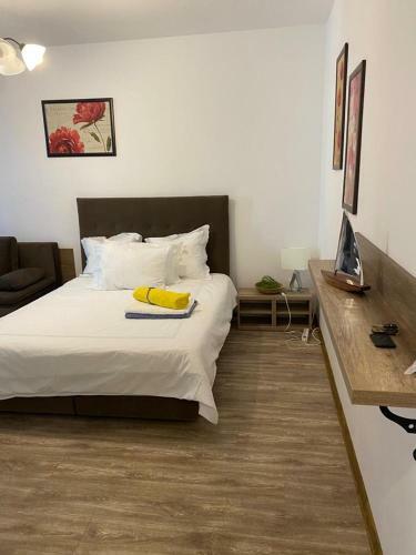 Argos Summerland Apartment
