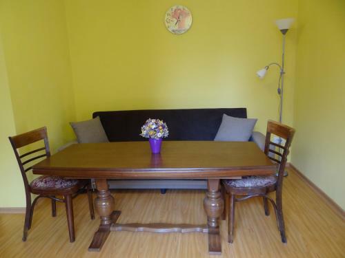 Garden Apartment