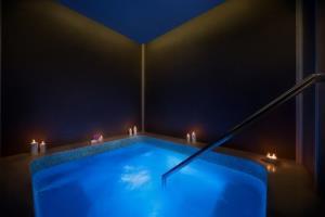 Alrayyan Hotel Doha, Curio Collection By Hilton