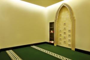 Alrayyan Hotel Doha, Curio Collection By Hilton