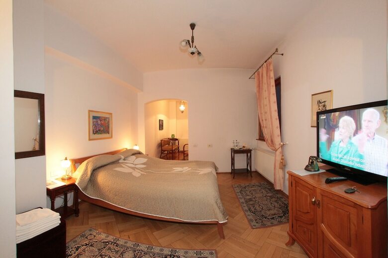Hostal Pensiunea Casa Cranta