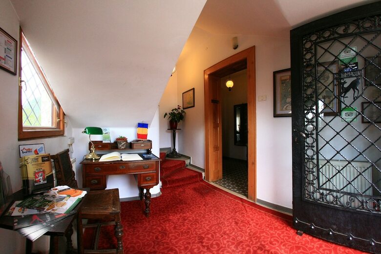 Hostal Pensiunea Casa Cranta