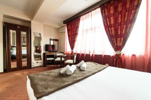 Hotel Tudor Palace