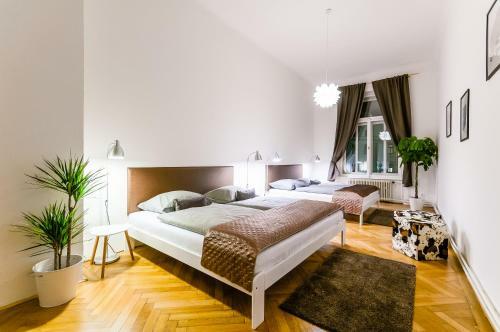 Square Apartments