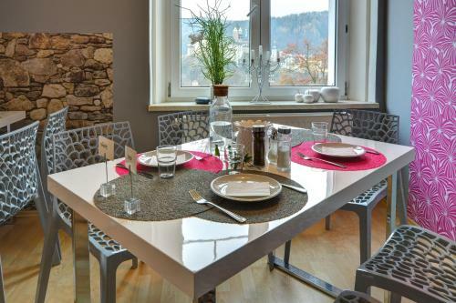 Hostal Pension Vila Hana
