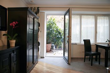 La Scala Apartments