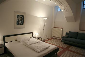 La Scala Apartments