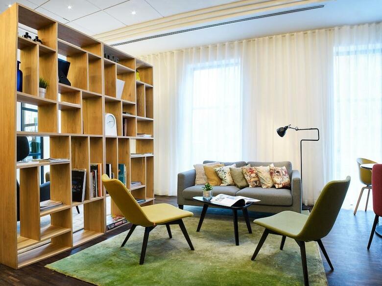 Hotel Express By Holiday Inn Hasselt