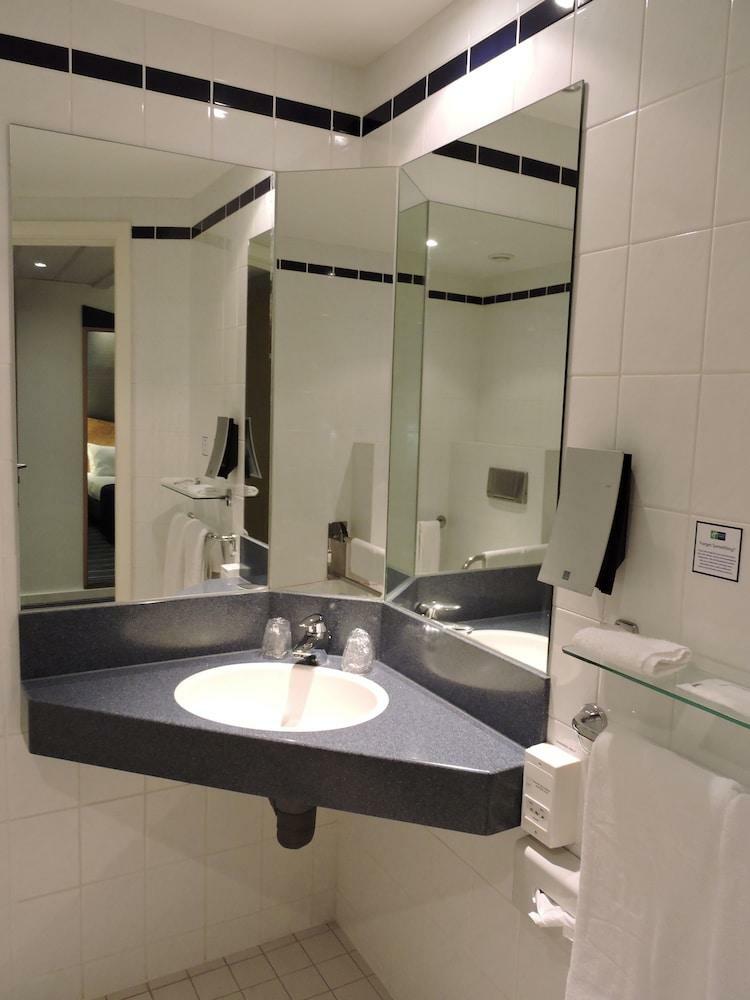 Hotel Express By Holiday Inn Hasselt