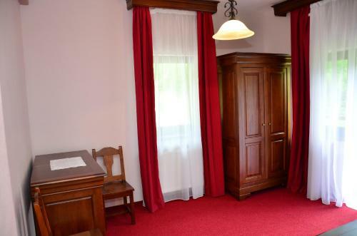 Hostal Pensiunea Valea Pinului