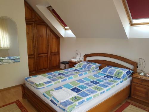 Hostal Pensiunea L?rincz *** Panzi�