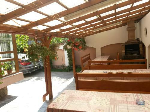 Hostal Pensiunea L?rincz *** Panzi�