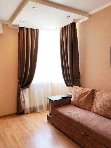 Apartment On Avtolyubiteley 52/1