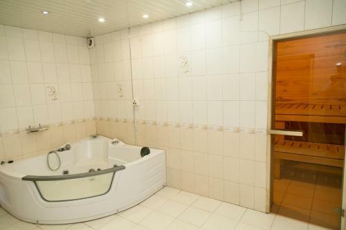 Hotel Nasha Poliana Resort