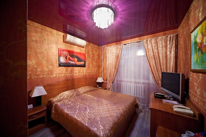 Moya Hotel