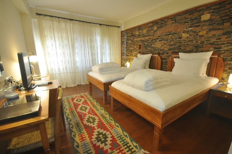 El Vino Hotel Suites