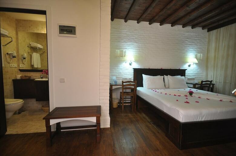 El Vino Hotel Suites