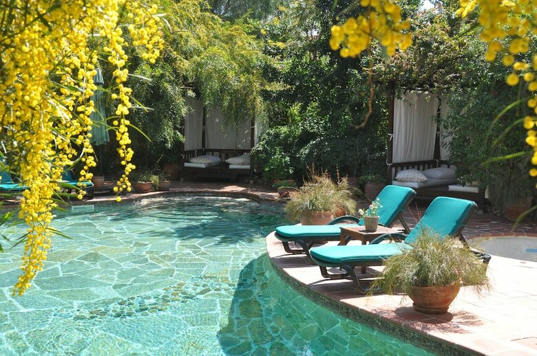 El Vino Hotel Suites