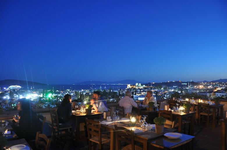 El Vino Hotel Suites