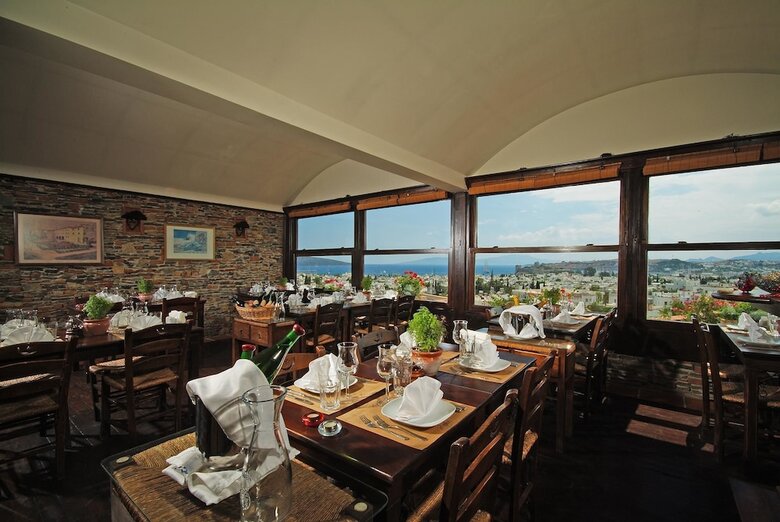 El Vino Hotel Suites