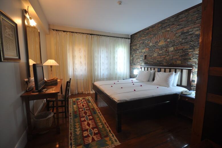 El Vino Hotel Suites