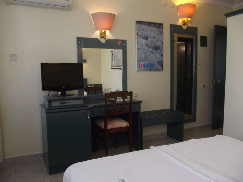 Hotel Hal-tur