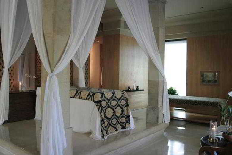 Hotel Amanjiwo