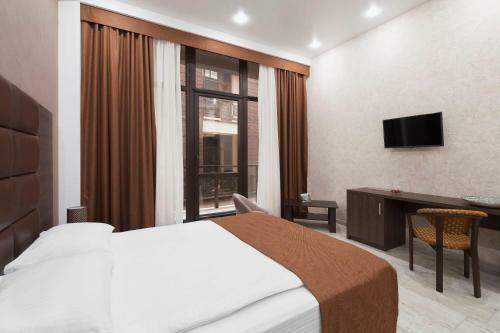 Hostal Raduzhny Guest House