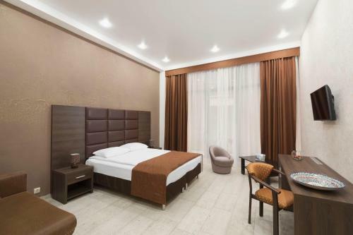 Hostal Raduzhny Guest House