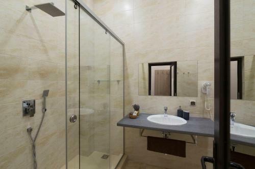 Hostal Raduzhny Guest House