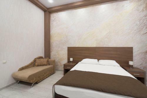Hostal Raduzhny Guest House