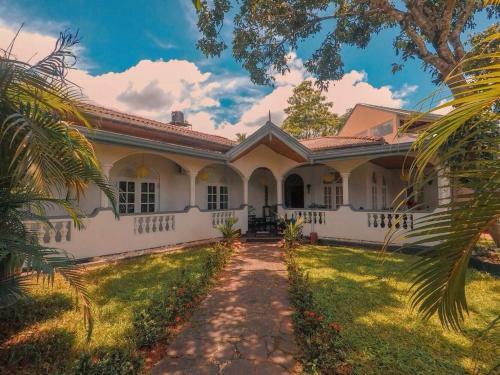 Hotel Villa Asapuwa - The Calm Residence