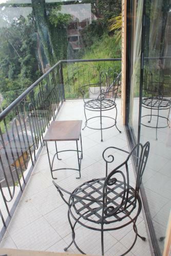 9 A Apartment