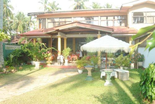 Posada Lily Restaurant And Inn
