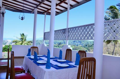 Hostal Kandyan White Holiday Homes