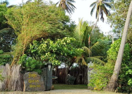 Hostal Yaye Guest House