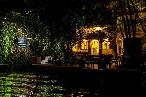 Arena Hotel