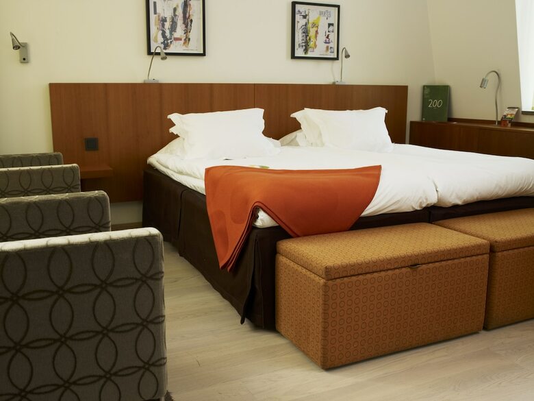 Avalon Hotel