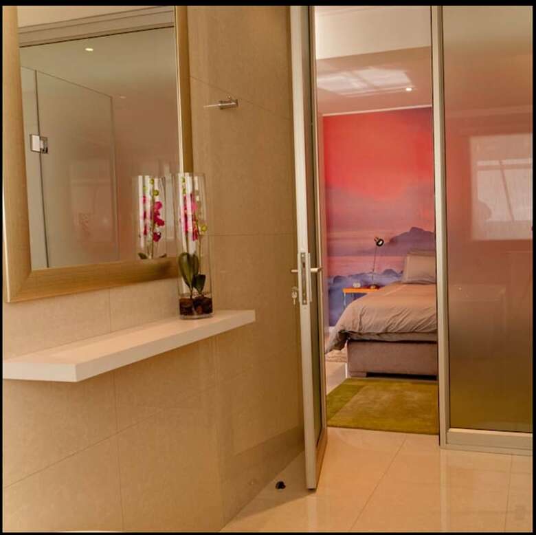 121 Ocean View Drive Studio Apartment