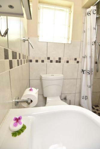 Hostal Mandalay Guest House Plettenberg Bay