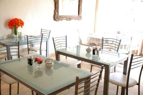 Hostal Mandalay Guest House Plettenberg Bay