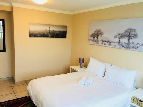 Beachfront Apartment At Dromedadis