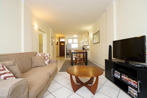 Beachfront Apartment At Dromedadis