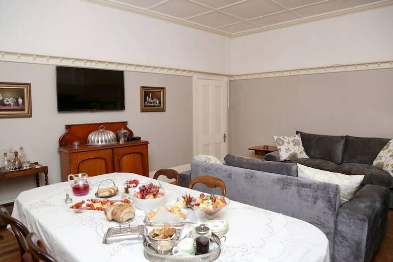 Hostal Newington Place