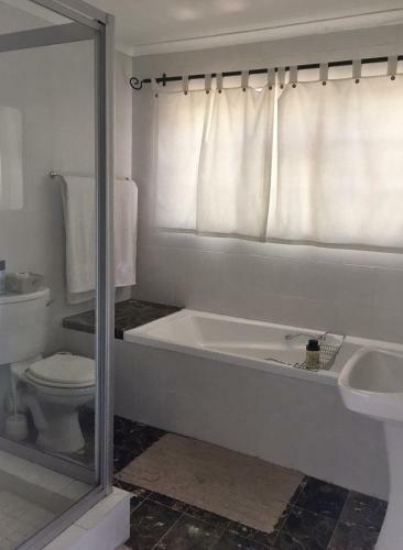 Hostal Jardin De Fees