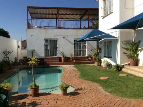 Hostal Marathon Lodge