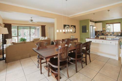 Hostal Aziza Guest House